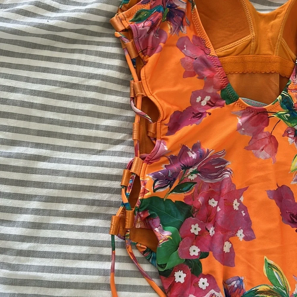 Matthew Williamson One Piece Swimsuit. Size 14 - Picture 8 of 9